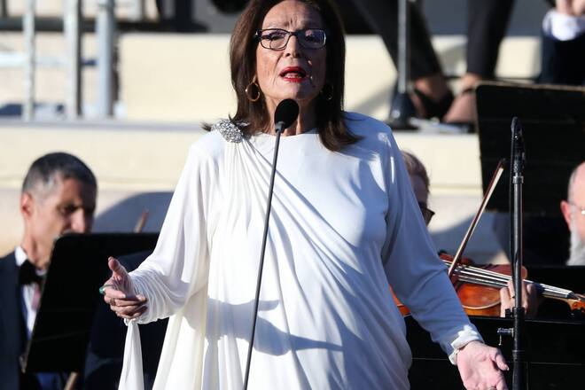 Nana Mouskouri bereitet sich auf ihren endgültigen Rückzug von der Bühne vor. Leicht fällt es ihr nicht.