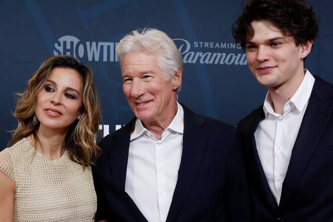 Richard Gere feierte mit seiner Frau Alejandra und seinem Sohn Homer die Premiere von «The Agency».