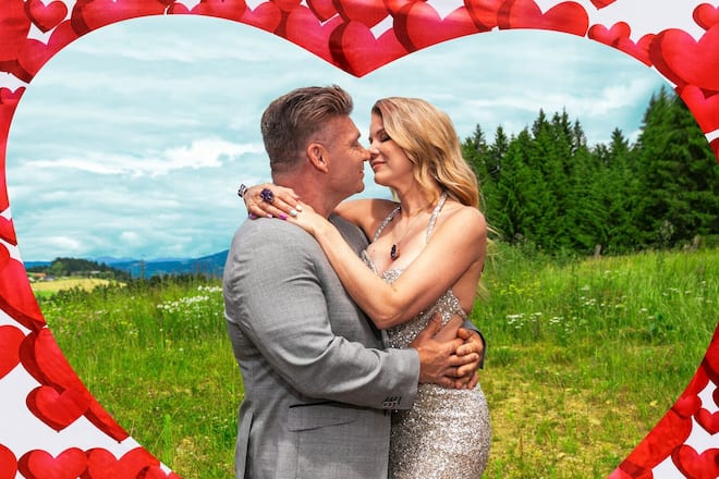 Peter Klein und Yvonne Woelke ganz verliebt im «Forsthaus Rampensau».