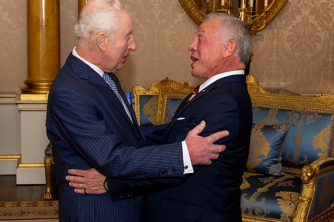 Jordaniens König Abdullah II. und König Charles im Buckingham-Palast.