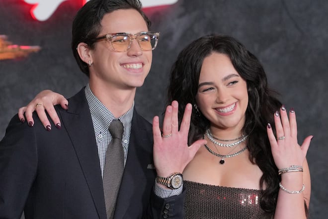 Dass Tanner Buchanan und Mary Mouser ein Paar sind, war bislang nicht bekannt.