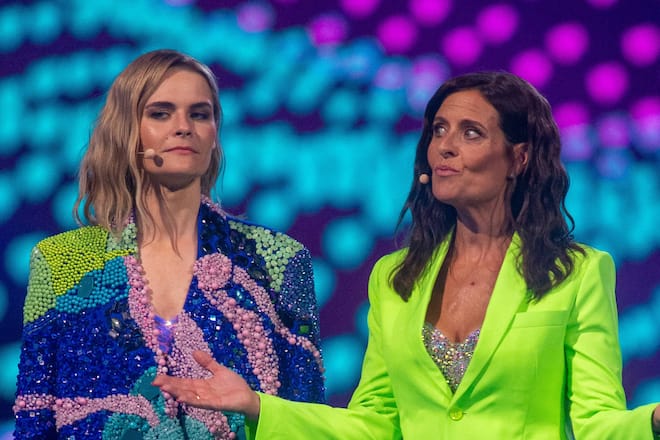 Komikerin Hazel Brugger (l.) und die ehemalige ESC-Kandidatin Sandra Studer führten durch den Abend.