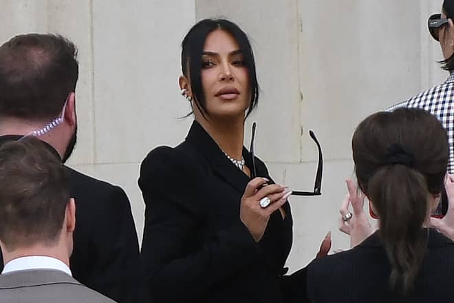 Mitte Mai 2025 war Kim Kardashian als Zeugin vor Gericht in Paris.