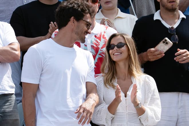 Bei den Boss Open in Stuttgart hatten Mats Hummels und Nicola Cavanis nicht nur Augen für die Tennis-Finalisten - sondern auch füreinander.