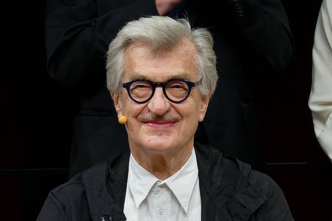 Der gebürtige Düsseldorfer Wim Wenders feiert am 14. August seinen 80. Geburtstag.