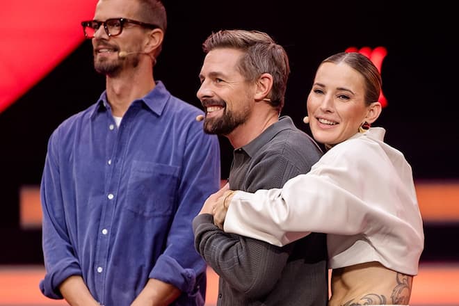 Joko Winderscheidt, Klaas Heufer-Umlauf un Jeannine Michaelsen läuten die letzte Staffel «Das Duell um die Welt» ein.