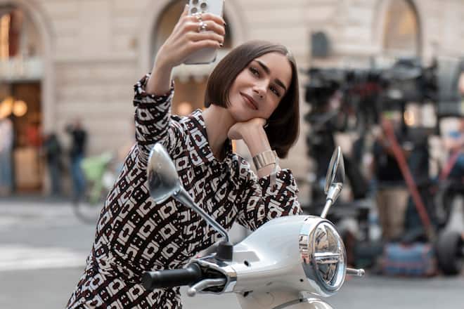 Grüsst Emily (Lily Collins) bald aus Lissabon?