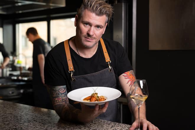 In seinem Restaurant Ox & Klee präsentiert Daniel Gottschlich Sterneküche.