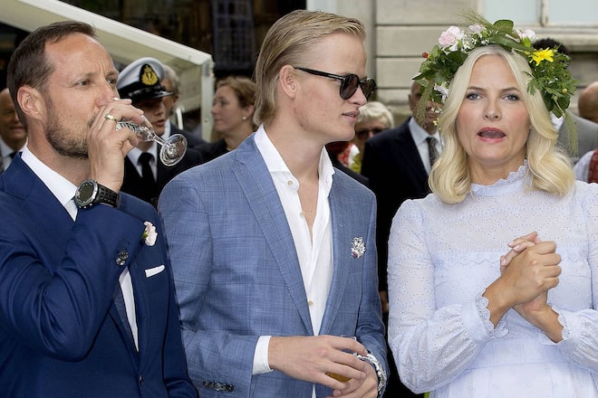 Kronprinz Haakon ist der Stiefvater von Mette-Marits Sohn Marius (Mitte).