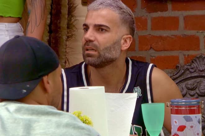 «Das Sommerhaus der Stars»: Rafi Rachek verschätzt sich beim Alkohol.