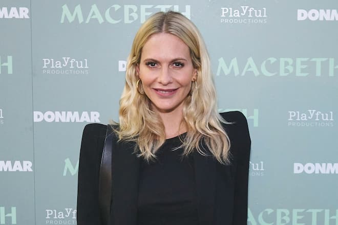 Poppy Delevingne spricht offen über ihre erste Schwangerschaft.