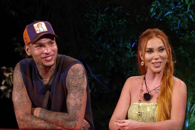 Die Neulinge Jona und Tabita haben durch zwei Auszüge ausserhalb der Reihe eingeschränkte Auswahl für ihre Rauswahl.