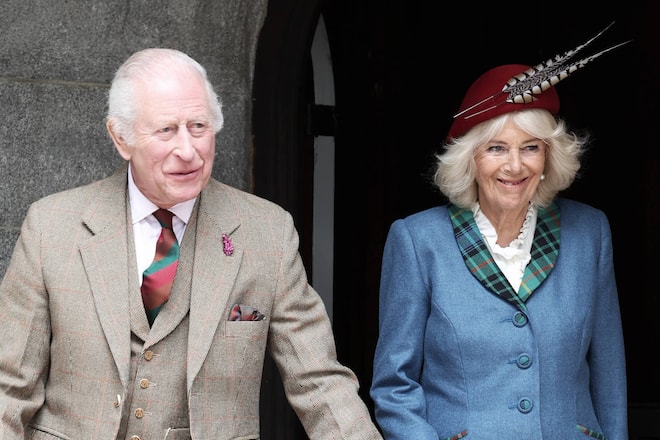 König Charles und Königin Camilla bei einem Besuch in Schottland.