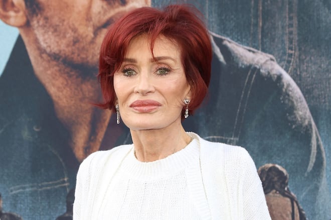 Nach dem Verlust ihres Ehemannes, Rockmusiker Ozzy Osbourne, wird Sharon Osbourne von ihren Kindern aufgefangen.