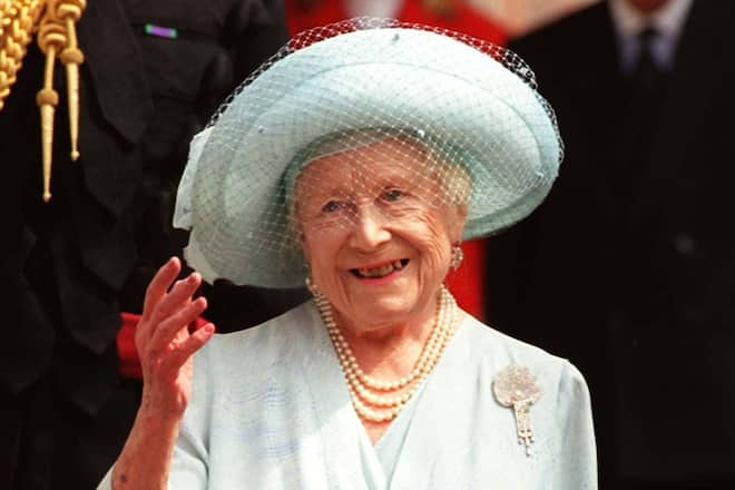 Elizabeth Bowes-Lyon, besser bekannt als Queen Mum, starb am 30. März 2002.