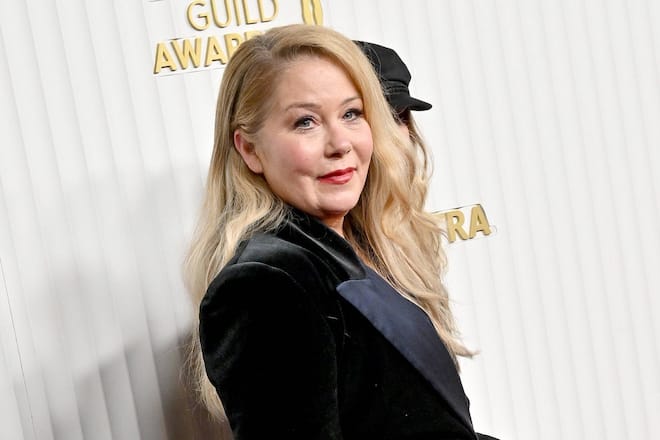 Christina Applegate liegt in einer Klinik in Los Angeles.