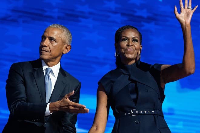 Barack und Michelle Obama wünschten allen ein schönes Thanksgiving.