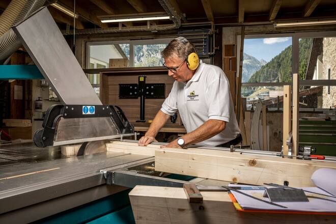 Max Simmen von der Schreinerei Simmen. Aufgenommen am 18.07.22 in Andermatt. ©David Birri
