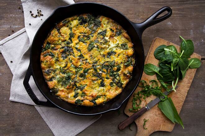 Kartoffelfrittata mit Bärlauch und Spinat