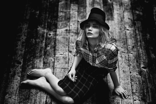 Grunge Girl by Cyrill Matter