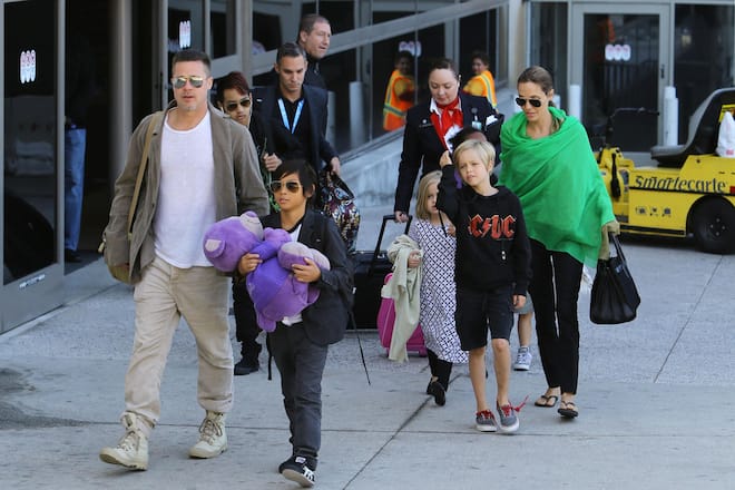 *ARCHIVE IMAGES* Brad Pitt and Angelina Jolie arrive at LAX from Australia with children Maddox Chivan, Pax Thien, Zahara Marley, Shiloh Nouvel, Knox Leon, and Vivienne Marcheline. February 5, 2014 X17online.com (FOTO:DUKAS/X17)