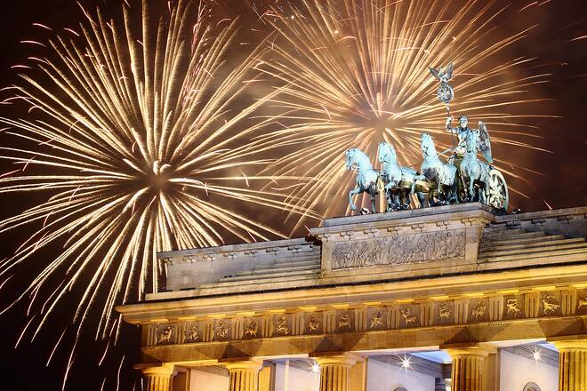 Feuerwerk Silvester rund um die Welt Sydney New York Berlin