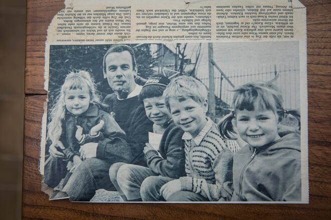 Familienfoto von früher Pfarrer Ernst Sieber mit Tochter Ilona und Rest der Familie