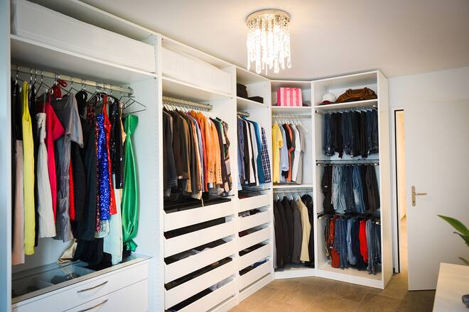 Miriam Rickli zeigt ihre Wohnung: Ankleidezimmer