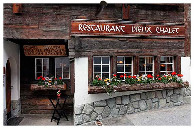 Sarah Rüegger bloggt aus Saas Fee: Fondue im Vieux Chalet