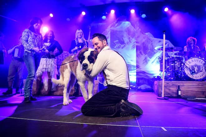 Trauffer Musik Youtube Konzert Hund Heiterefahne