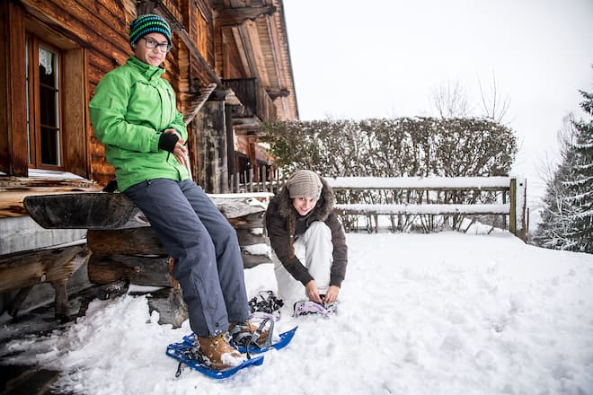 Marc Trauffer mit Kindern