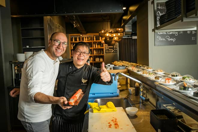 Ritschi Kai mit dem Sushi Meister im Kai in Zürich 2019