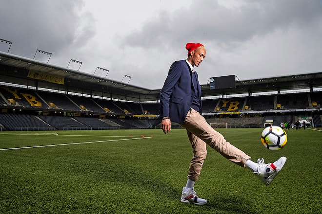 Guillaume Hoarau SI Shooting YB-Meisterfeier Ausgabe 21/2018