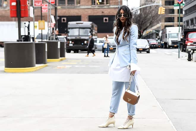 Street Style New York Trend weisse Schuhe