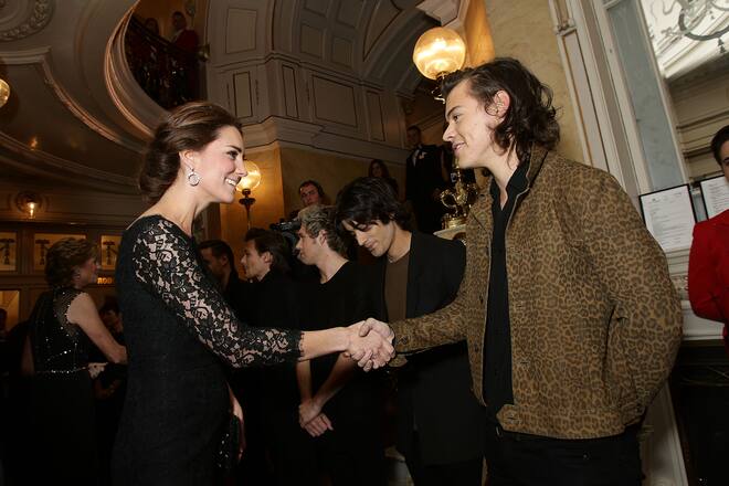 Herzogin Catherine Baby Schwangerschaft Übelkeit Treffen mit Harry Styles