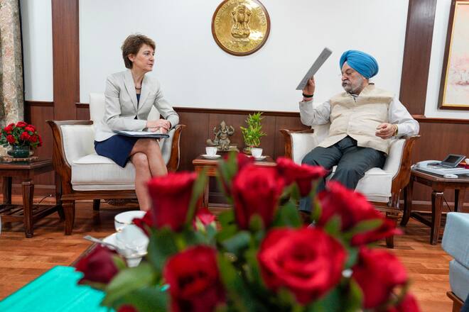 Hardeep singh Puri , ministre de l'aviation civil