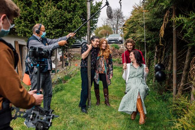 Gilles Tschudi mit Familie 2021