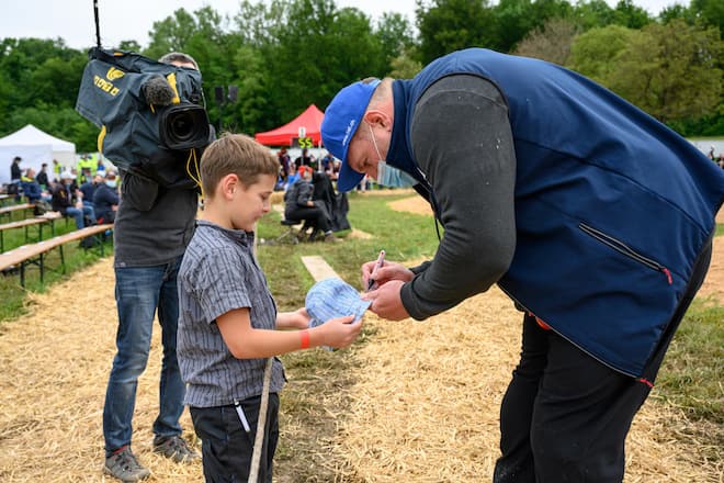 114. Aargauer Kantonalschwingfest. Das erste Kanzfest seit der Covid 19 Pandemie in Lenzburg am 06.06.2021 Schwingerkoenig Christian Stucki nimmt am Ersten Schwingfest teil. Bild © Remo Naegeli