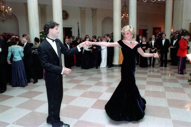Prinzessin Diana tanzt mit John Travolta