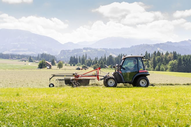 Ex Schwinger Mathias Sepmbach zuhause auf seinem Hof im Entlebuch LU Hres© by Adrian Bretscher / Hangar Ent. Group