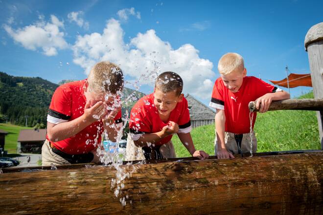 Königscamp für Jungschwinger, mit Brüder Armon und Curdin Orlik , Berggasthaus