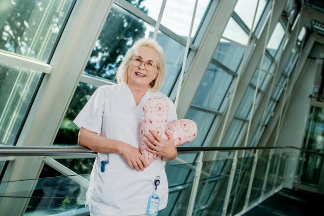 Pink Ribbon, Besuch Breast Care Nurse, Sabina Fischer im Brustzentrum in Cham, 17. August 2023 mit Patientin Barbara