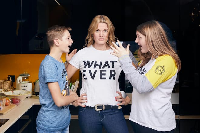 Sandra Casalini, bei sich zu Hause in Thalwil, mit ihren Kindern Gian und Joya, am 04.12.2018, Foto Lucian Hunziker
