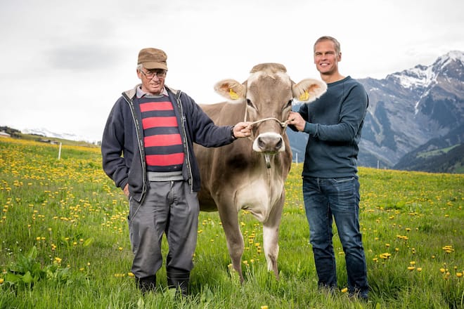 Bio Bauer Renzo Blumenthal kaempft gegen die Trinkwasser Initiative. Aufgenommen am 21.05.2021 auf seinem Bauernhof in Vella Val Lumnezia. Bild © Remo Naegeli