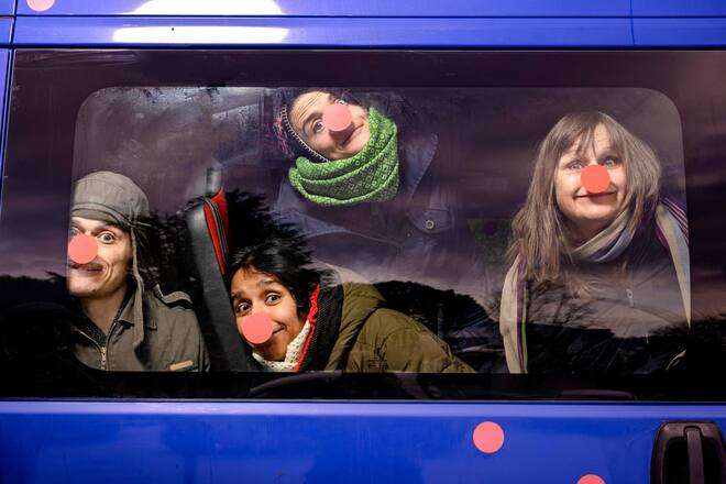 Gardi Hutter, Juri, Neda, Beatrize, Neues Programm, Homestory, Arzo TI, 2018, (c) Geri Born