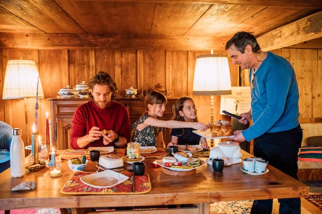 Gilles Tschudi mit Familie 2021