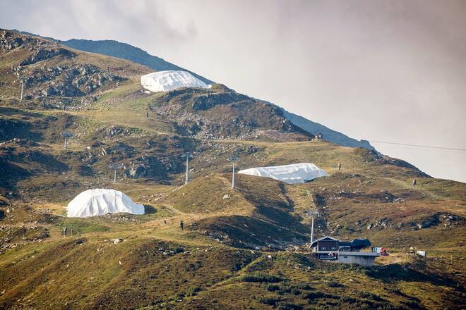 Snowfarming auf dem Gemsstock ob Andermatt. Aufgenommen am 08.September 2021. ©David Birri