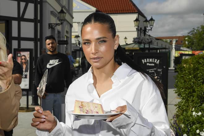 <p>Die Moderatorin Amira Aly will sich einem Schönheitseingriff unterziehen.</p>