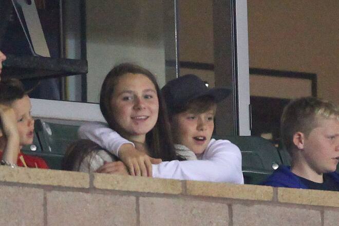 Brooklyn Beckham mit Freundin 3