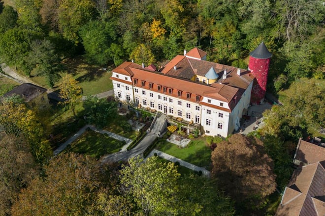 Das Mozart-Schloss aus der Luft